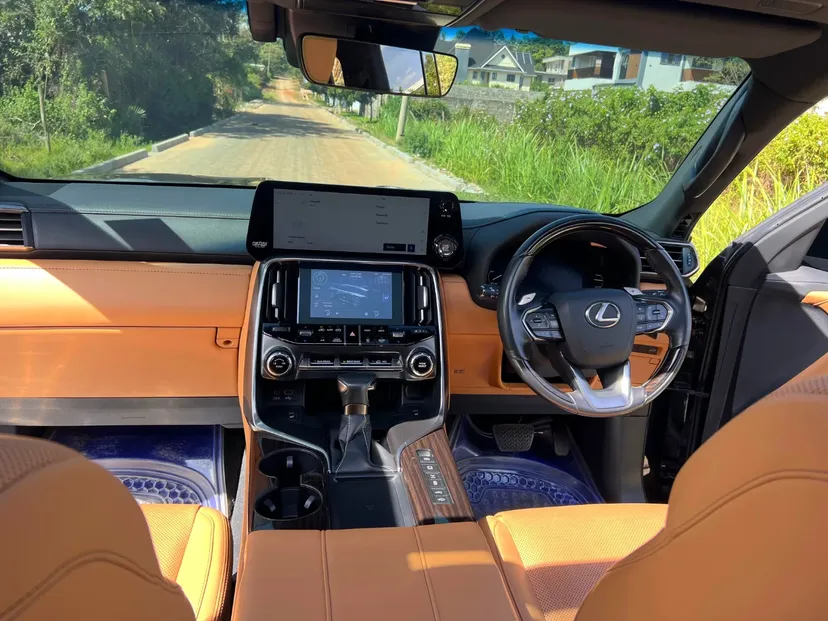 Lexus LX 600 New Arrival New Shape 😲 QUICK SALE. Cars from 150K, 30% Deposit lipa pole pole. Hire purchase installments HP. UpTo 70% financing/finance NO CRB STATUS CHECK Trade in OK