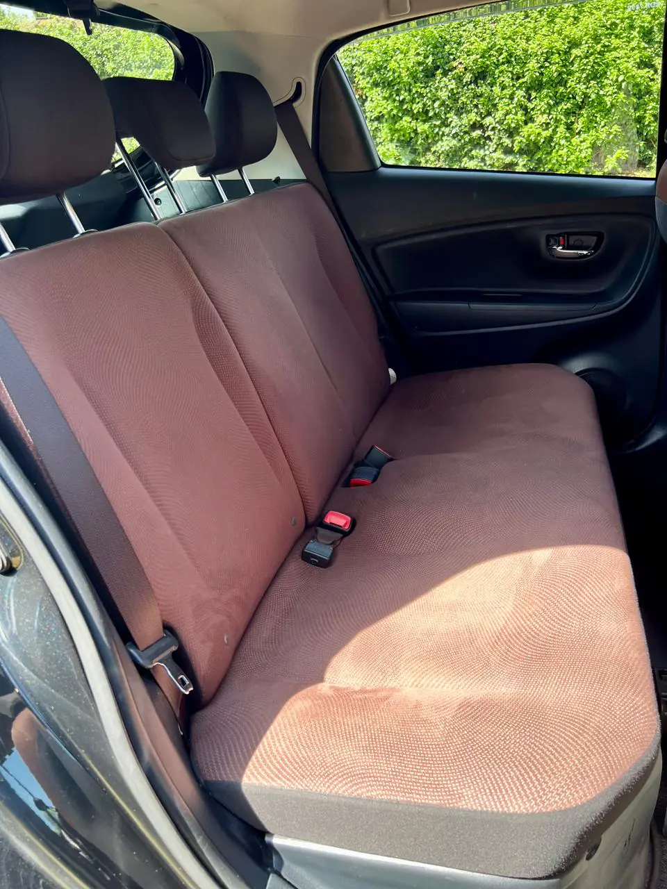 Toyota Vitz Hybrid New Shape 😲 QUICK SALE. Cars from 150K, 30% Deposit lipa pole pole. Hire purchase installments HP. UpTo 70% financing/finance NO CRB STATUS CHECK Trade in OK