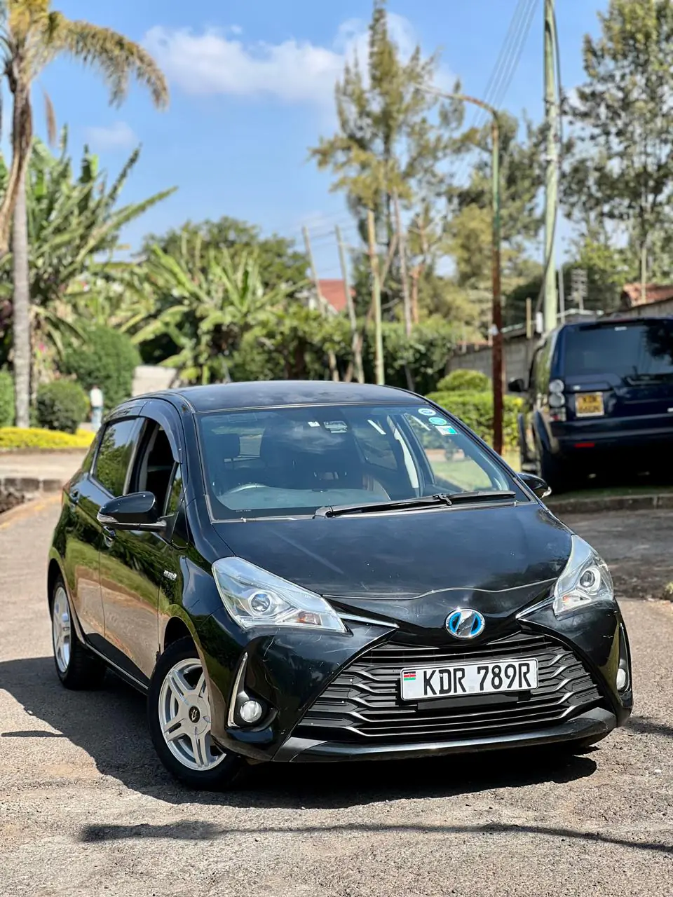 Toyota Vitz Hybrid New Shape 😲 QUICK SALE. Cars from 150K, 30% Deposit lipa pole pole. Hire purchase installments HP. UpTo 70% financing/finance NO CRB STATUS CHECK Trade in OK