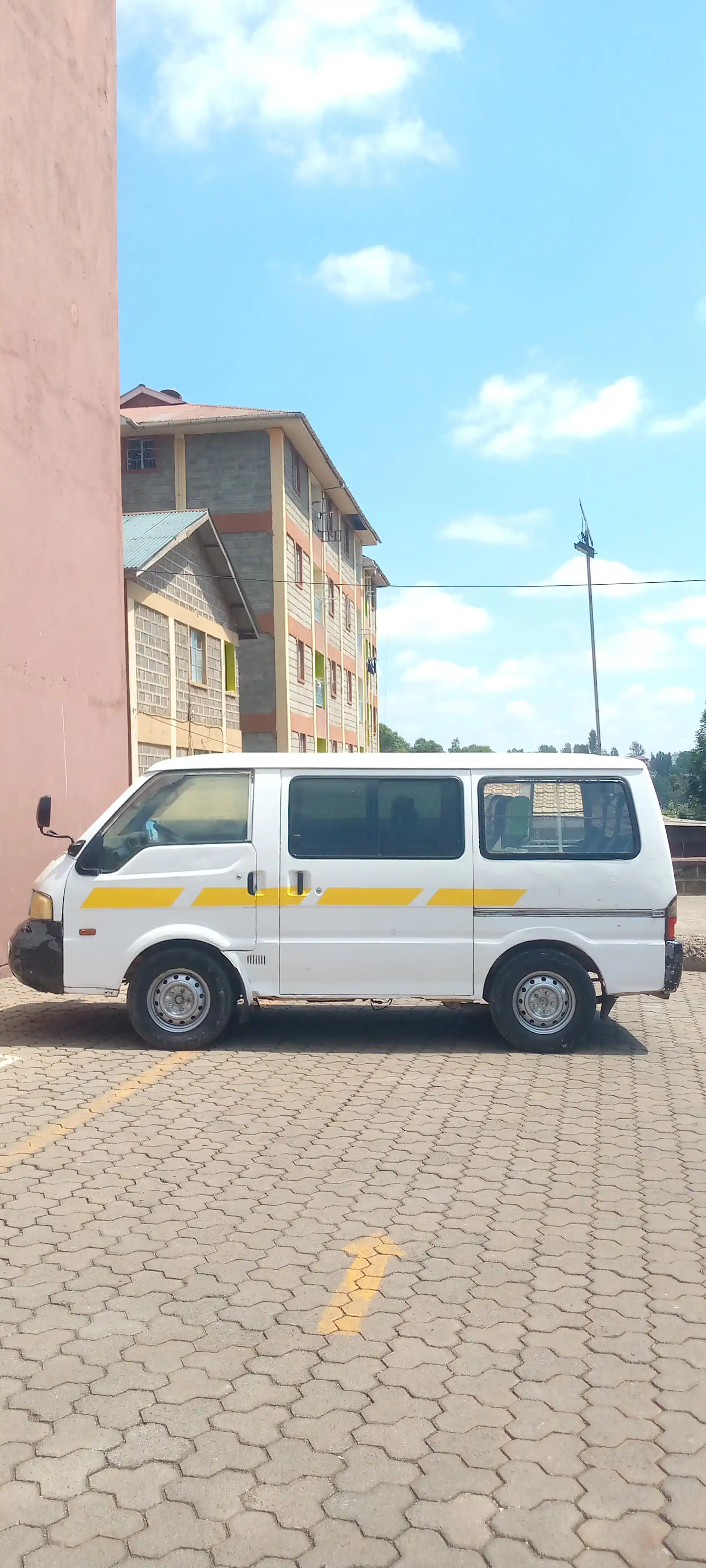 Mazda Bongo Van 340K ONLY 😲 QUICK SALE. Cars from 150K, 30% Deposit lipa pole pole. Hire purchase installments HP. UpTo 70% financing/finance NO CRB STATUS CHECK Trade in OK