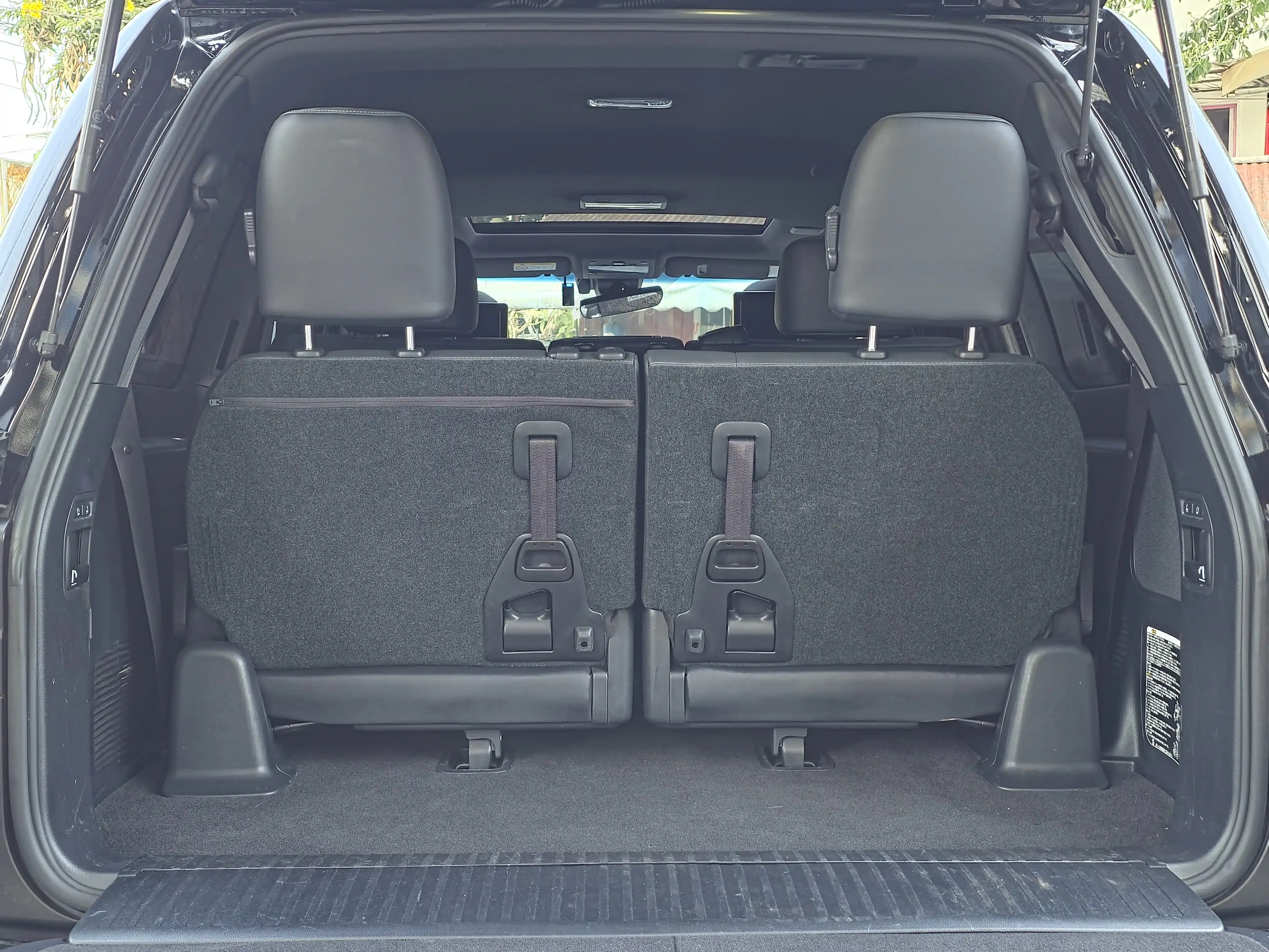 Toyota Land Cruiser ZX V8 Low mileage New Arrival  😲 QUICK SALE. Cars from 150K, 30% Deposit lipa pole pole. Hire purchase installments HP. UpTo 70% financing/finance NO CRB STATUS CHECK Trade in OK