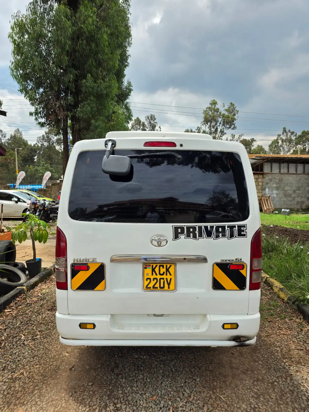 Toyota Hiace Diesel Tour Van 40% Deposit 😲 QUICK SALE. Cars from 150K, 30% Deposit lipa pole pole. Hire purchase installments HP. UpTo 70% financing/finance NO CRB STATUS CHECK Trade in OK