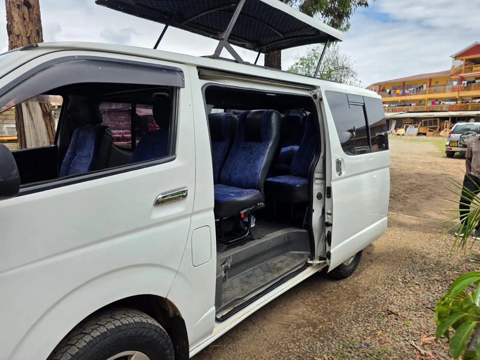 Toyota Hiace Diesel Tour Van 40% Deposit 😲 QUICK SALE. Cars from 150K, 30% Deposit lipa pole pole. Hire purchase installments HP. UpTo 70% financing/finance NO CRB STATUS CHECK Trade in OK