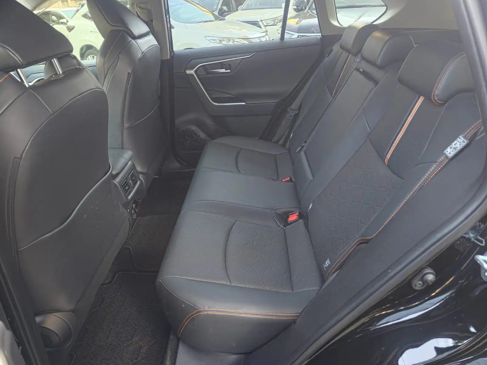 Toyota RAV4 New Arrival SUNROOF 16k km mileage 😲 New Shape QUICK SALE. Cars from 150K, 30% Deposit lipa pole pole. Hire purchase installments HP. UpTo 70% financing/finance NO CRB STATUS CHECK Trade in OK