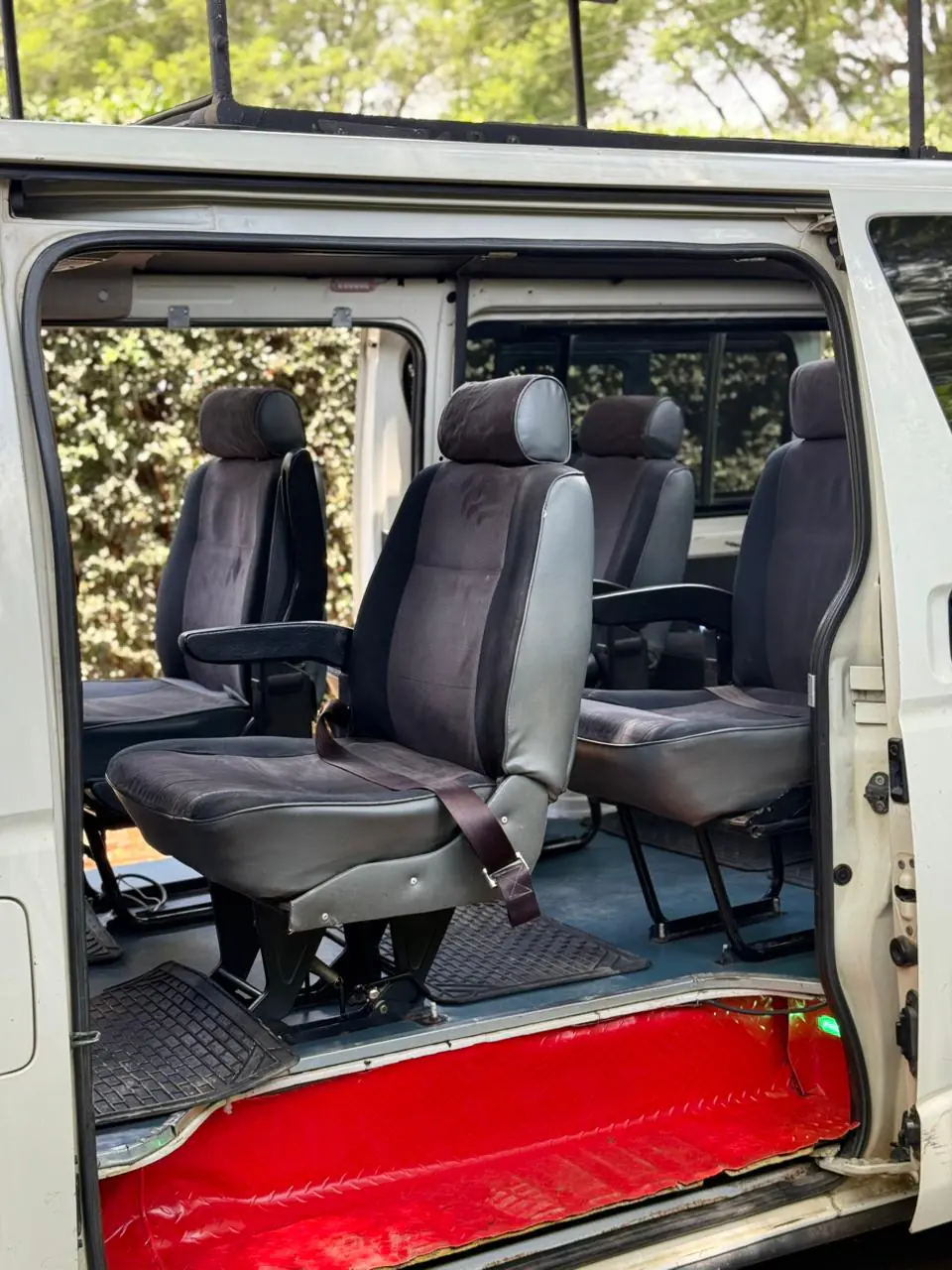 Toyota Hiace Tour Van Two Units 😲 QUICK SALE. Cars from 150K, 30% Deposit lipa pole pole. Hire purchase installments HP. UpTo 70% financing/finance NO CRB STATUS CHECK Trade in OK