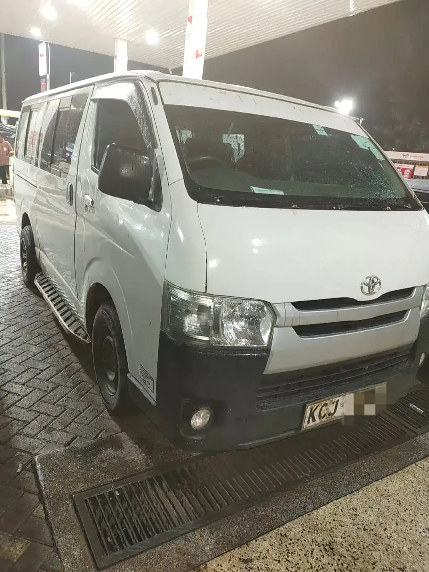 Toyota Hiace 7L DIESEL Private 😲 QUICK SALE. Cars from 150K, 30% Deposit lipa pole pole. Hire purchase installments HP. UpTo 70% financing/finance NO CRB STATUS CHECK Trade in OK