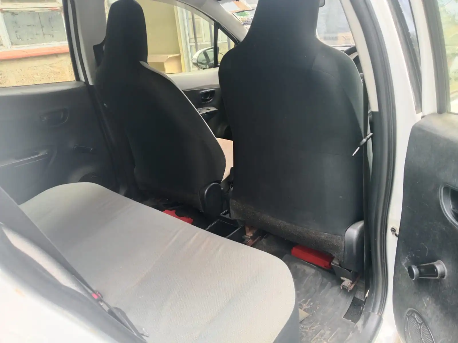 Toyota Vitz New Shape 2013 469k ONLY 😲 QUICK SALE. Cars from 150K, 30% Deposit lipa pole pole. Hire purchase installments HP. UpTo 70% financing/finance NO CRB STATUS CHECK Trade in OK