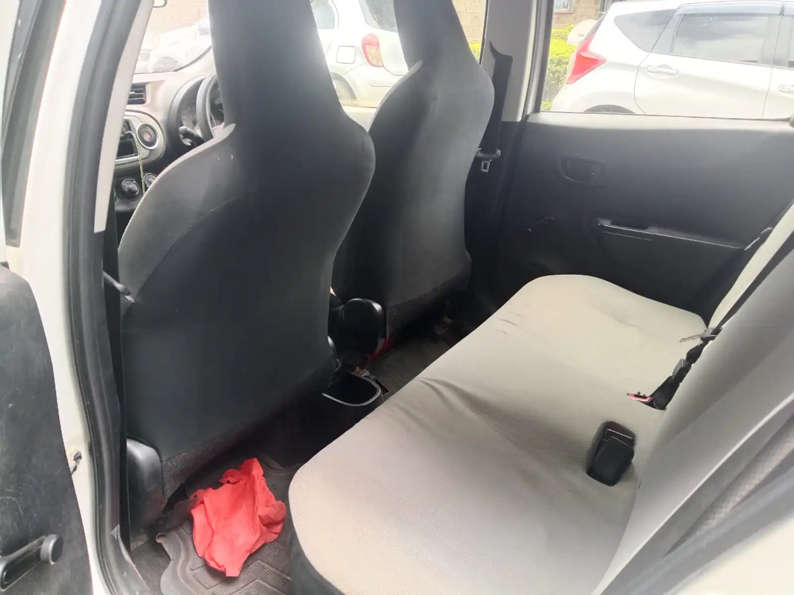 Toyota Vitz New Shape 2013 469k ONLY 😲 QUICK SALE. Cars from 150K, 30% Deposit lipa pole pole. Hire purchase installments HP. UpTo 70% financing/finance NO CRB STATUS CHECK Trade in OK