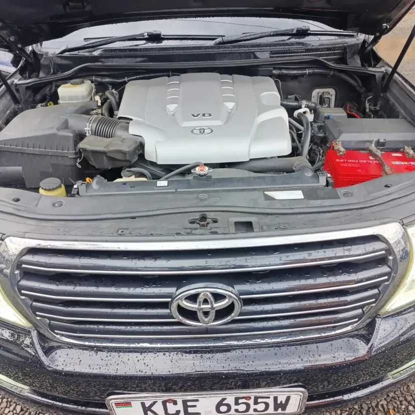 Toyota Land Cruiser v8 200 Asian Owner 😲 QUICK SALE. Cars from 150K, 30% Deposit lipa pole pole. Hire purchase installments HP. UpTo 70% financing/finance NO CRB STATUS CHECK Trade in OK