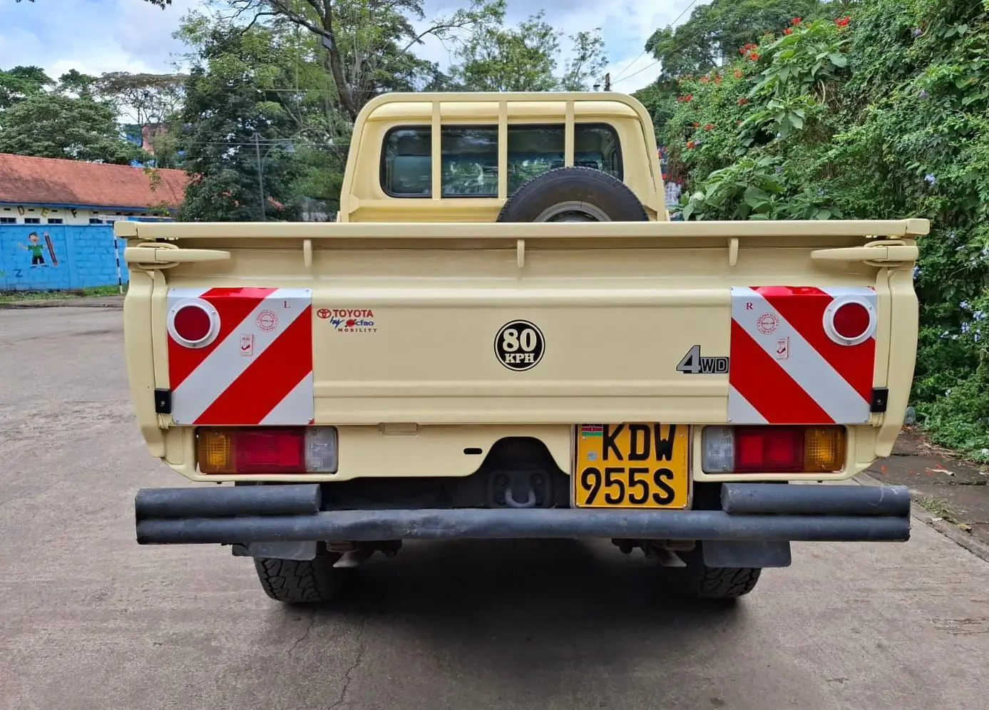 Toyota Land Cruiser Pick Up Local Assembly 😲 QUICK SALE. Cars from 150K, 30% Deposit lipa pole pole. Hire purchase installments HP. UpTo 70% financing/finance NO CRB STATUS CHECK Trade in OK