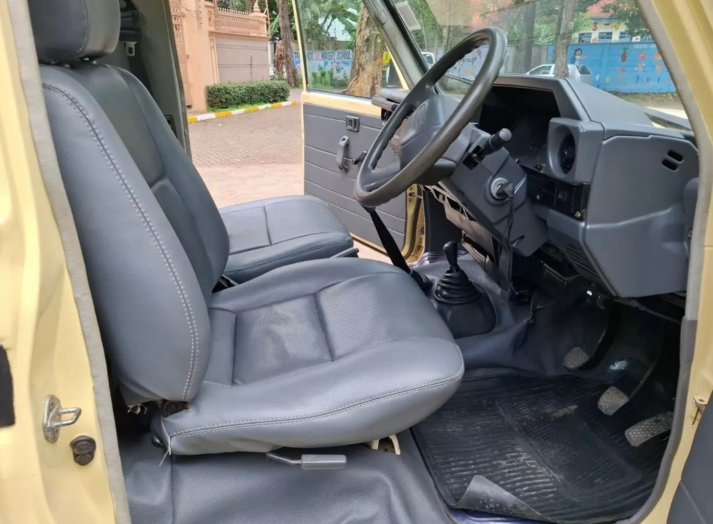 Toyota Land Cruiser Pick Up Local Assembly 😲 QUICK SALE. Cars from 150K, 30% Deposit lipa pole pole. Hire purchase installments HP. UpTo 70% financing/finance NO CRB STATUS CHECK Trade in OK