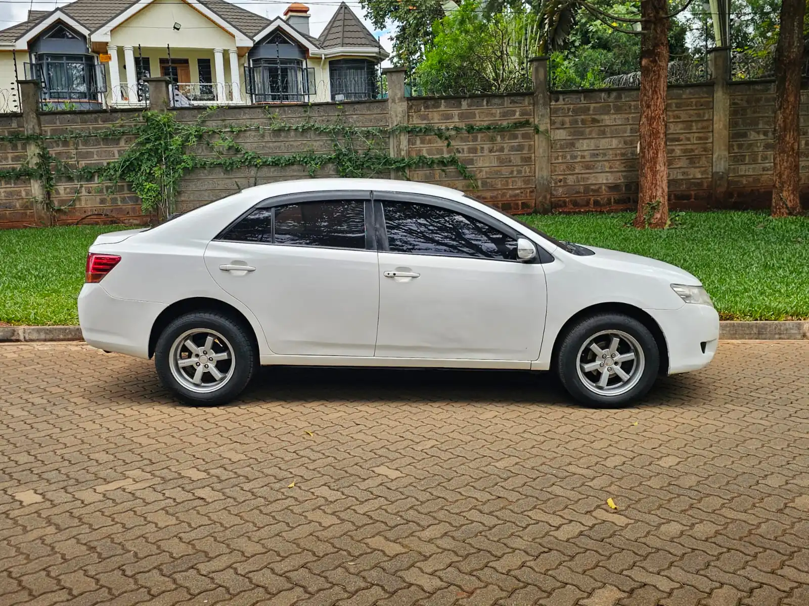 TOYOTA PREMIO 260 SERIES 😲 QUICK SALE. Cars from 150K, 30% Deposit lipa pole pole. Hire purchase installments HP. UpTo 70% financing/finance NO CRB STATUS CHECK Trade in OK