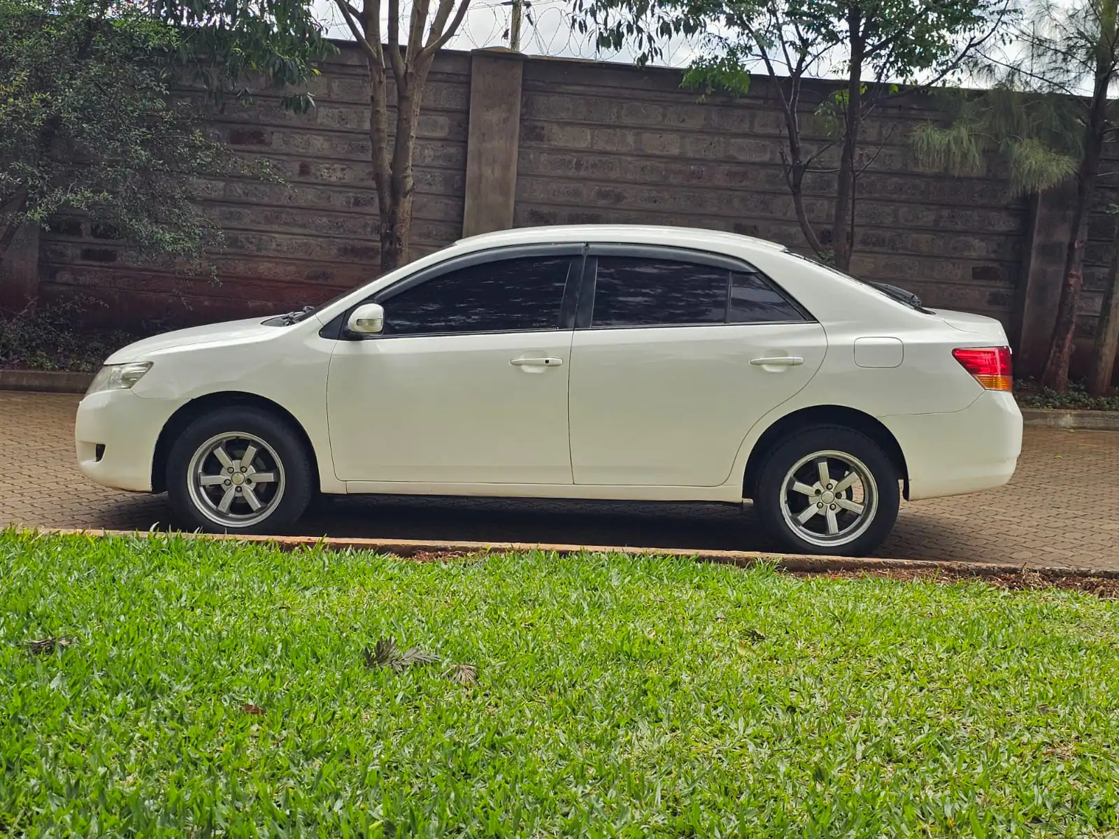TOYOTA PREMIO 260 SERIES 😲 QUICK SALE. Cars from 150K, 30% Deposit lipa pole pole. Hire purchase installments HP. UpTo 70% financing/finance NO CRB STATUS CHECK Trade in OK