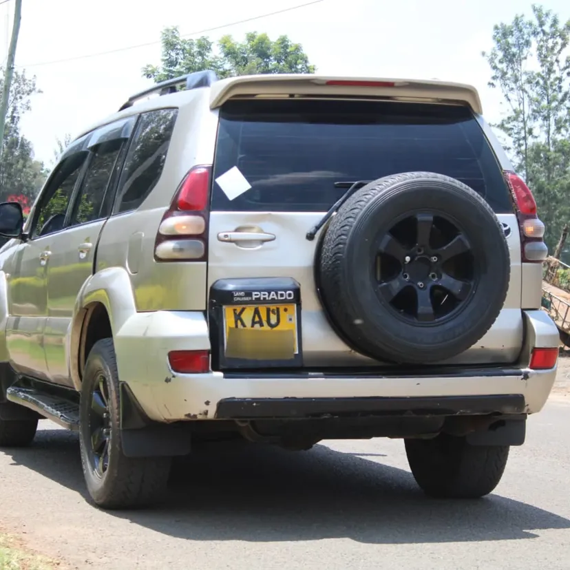 TOYOTA PRADO J120 SERIES 900K ONLY local Assembly 😲 Quick Sale. Cars from 150K, 30% Deposit lipa pole pole. Hire purchase installments HP. UpTo 70% financing/finance NO CRB STATUS CHECK Trade in OK