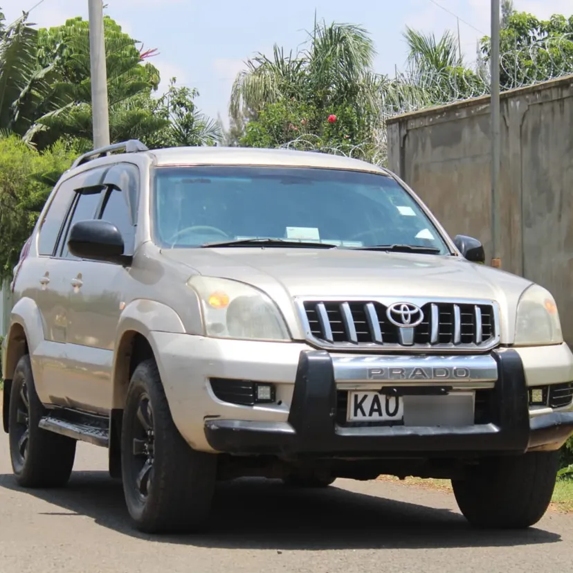 TOYOTA PRADO J120 SERIES 900K ONLY local Assembly 😲 Quick Sale. Cars from 150K, 30% Deposit lipa pole pole. Hire purchase installments HP. UpTo 70% financing/finance NO CRB STATUS CHECK Trade in OK