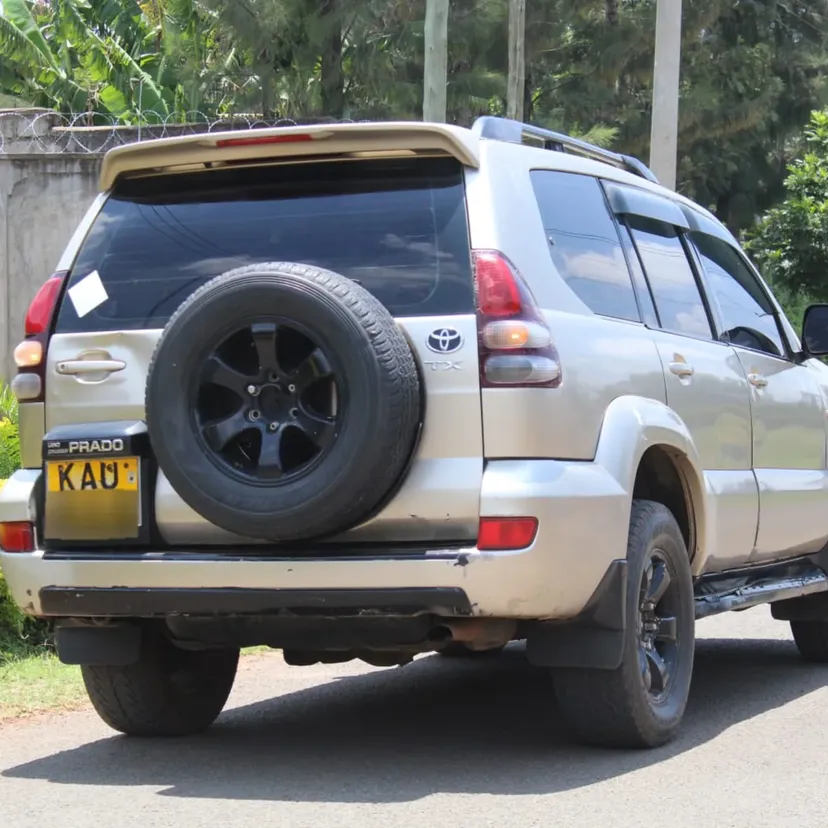 TOYOTA PRADO J120 SERIES 900K ONLY local Assembly 😲 Quick Sale. Cars from 150K, 30% Deposit lipa pole pole. Hire purchase installments HP. UpTo 70% financing/finance NO CRB STATUS CHECK Trade in OK