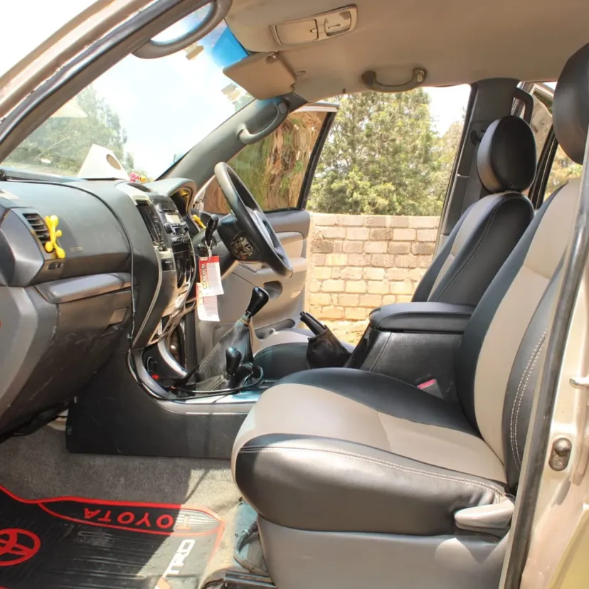 TOYOTA PRADO J120 SERIES 900K ONLY local Assembly 😲 Quick Sale. Cars from 150K, 30% Deposit lipa pole pole. Hire purchase installments HP. UpTo 70% financing/finance NO CRB STATUS CHECK Trade in OK