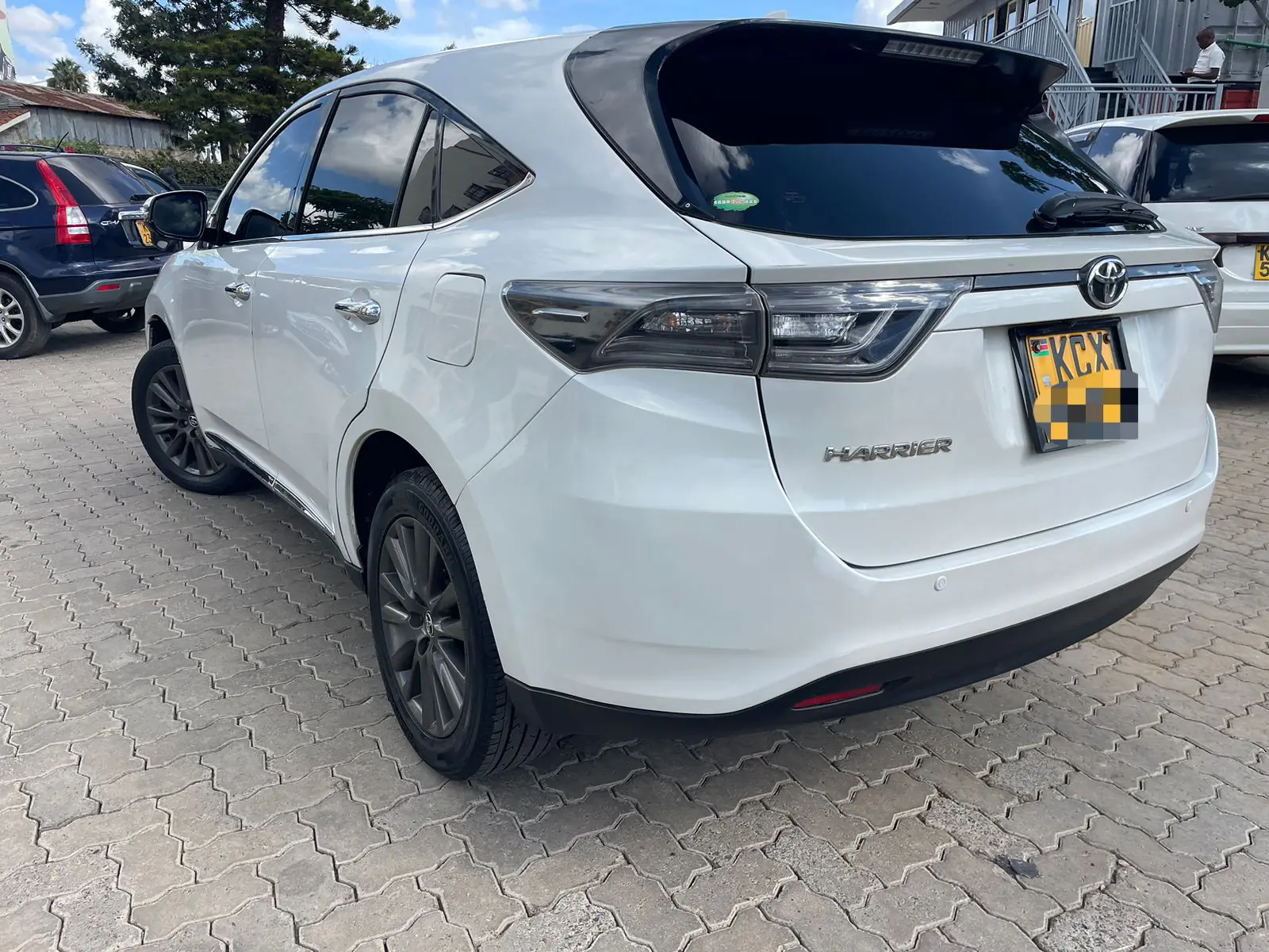 Toyota Harrier New Shape Panoramic 😲 QUICK SALE. Cars from 150K, 30% Deposit lipa pole pole. Hire purchase installments HP. UpTo 70% financing/finance NO CRB STATUS CHECK Trade in OK