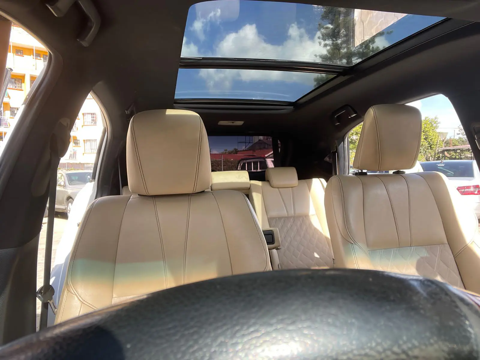 Toyota Harrier New Shape Panoramic 😲 QUICK SALE. Cars from 150K, 30% Deposit lipa pole pole. Hire purchase installments HP. UpTo 70% financing/finance NO CRB STATUS CHECK Trade in OK