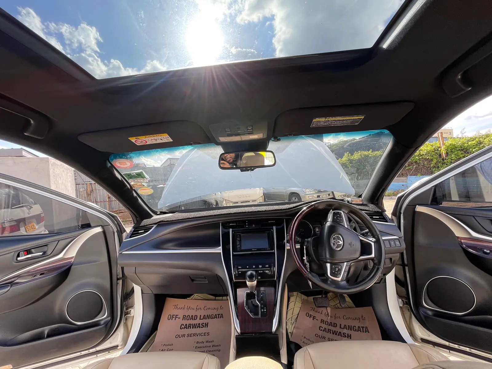 Toyota Harrier New Shape Panoramic 😲 QUICK SALE. Cars from 150K, 30% Deposit lipa pole pole. Hire purchase installments HP. UpTo 70% financing/finance NO CRB STATUS CHECK Trade in OK