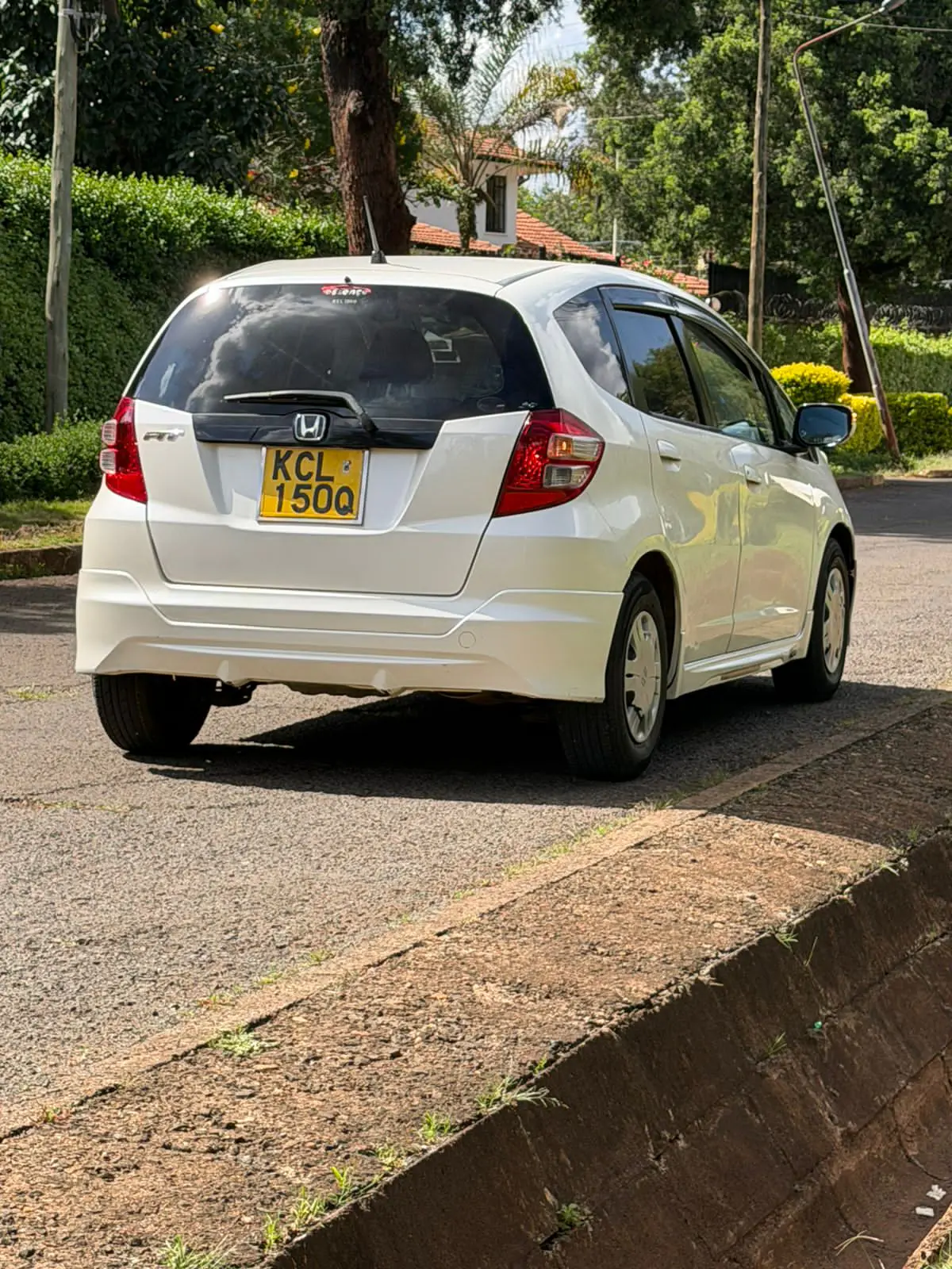 Honda Fit Very Clean 😲 QUICK SALE. Cars from 150K, 30% Deposit lipa pole pole. Hire purchase installments HP. UpTo 70% financing/finance NO CRB STATUS CHECK Trade in OK
