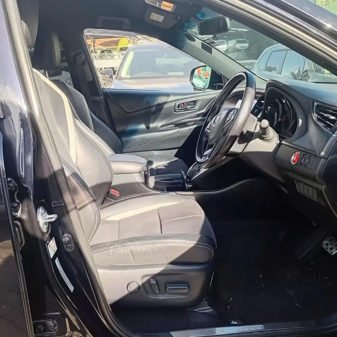 Toyota Harrier  New Shape 😲 QUICK SALE. Cars from 150K, 30% Deposit lipa pole pole. Hire purchase installments HP. UpTo 70% financing/finance NO CRB STATUS CHECK Trade in OK