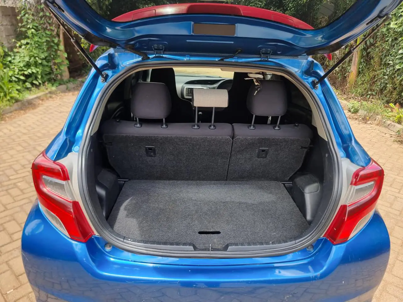 Toyota Vitz New Shape Amazing 😲 QUICK SALE. Cars from 150K, 30% Deposit lipa pole pole. Hire purchase installments HP. UpTo 70% financing/finance NO CRB STATUS CHECK Trade in OK