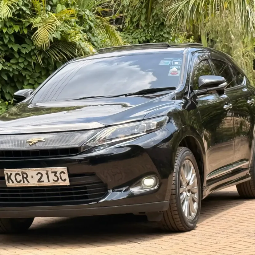 Toyota Harrier with  Panoramic Sunroof New Shape 😲 QUICK SALE. Cars from 150K, 30% Deposit lipa pole pole. Hire purchase installments HP. UpTo 70% financing/finance NO CRB STATUS CHECK Trade in OK