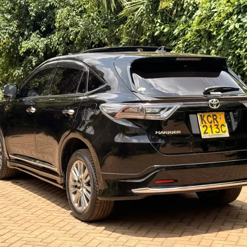 Toyota Harrier with  Panoramic Sunroof New Shape 😲 QUICK SALE. Cars from 150K, 30% Deposit lipa pole pole. Hire purchase installments HP. UpTo 70% financing/finance NO CRB STATUS CHECK Trade in OK