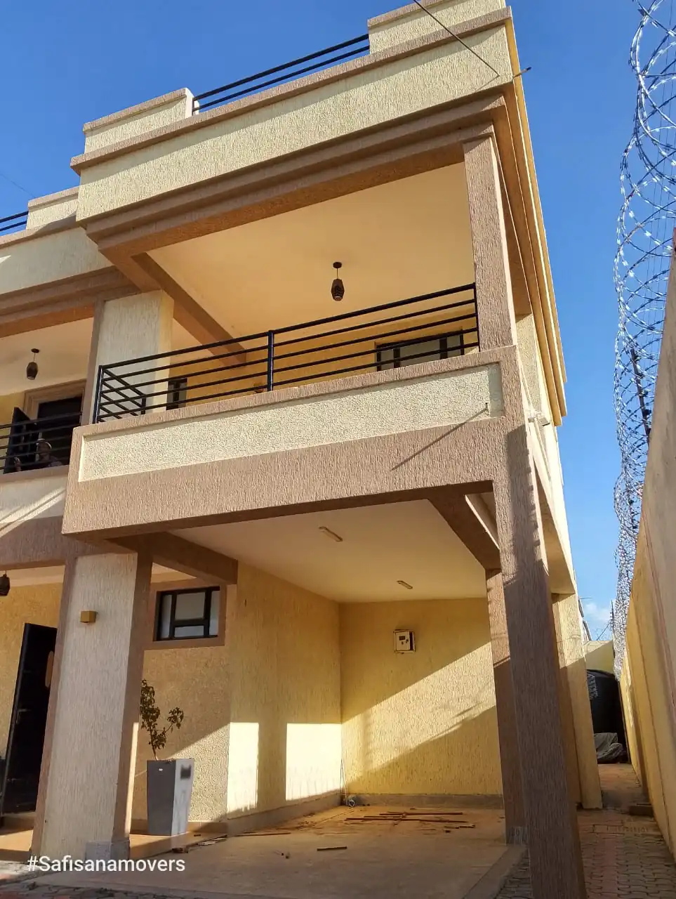 SYOKIMAU ESTATE: 5-Bedroom Maisonette with Staff Quarters and Ample Parking on 0.0944 Acres within a Gated Community off Mwananchi Road for Auction at KSh14 Million