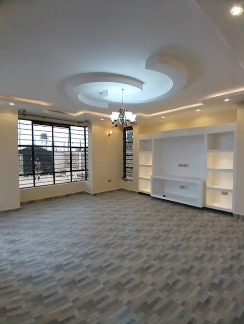 SYOKIMAU ESTATE: 5-Bedroom Maisonette with Staff Quarters and Ample Parking on 0.0944 Acres within a Gated Community off Mwananchi Road for Auction at KSh14 Million