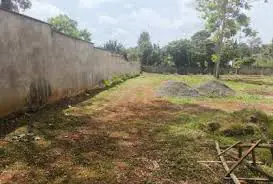 RUNDA GROVE: 1-Acre Undeveloped Freehold Interest Title Plot off Runda Road for   KSh70 Million