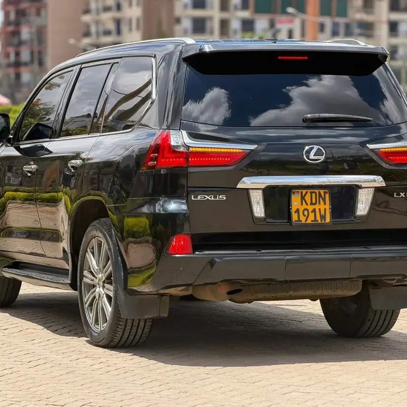 Lexus LX 570 Asian Owner 💪 Fully Loaded QUICK SALE. Cars from 150K, 30% Deposit lipa pole pole. Hire purchase installments HP Car IMPORT 0% DEPOSIT. UpTo 70% financing/finance NO CRB STATUS CHECK Trade in OK