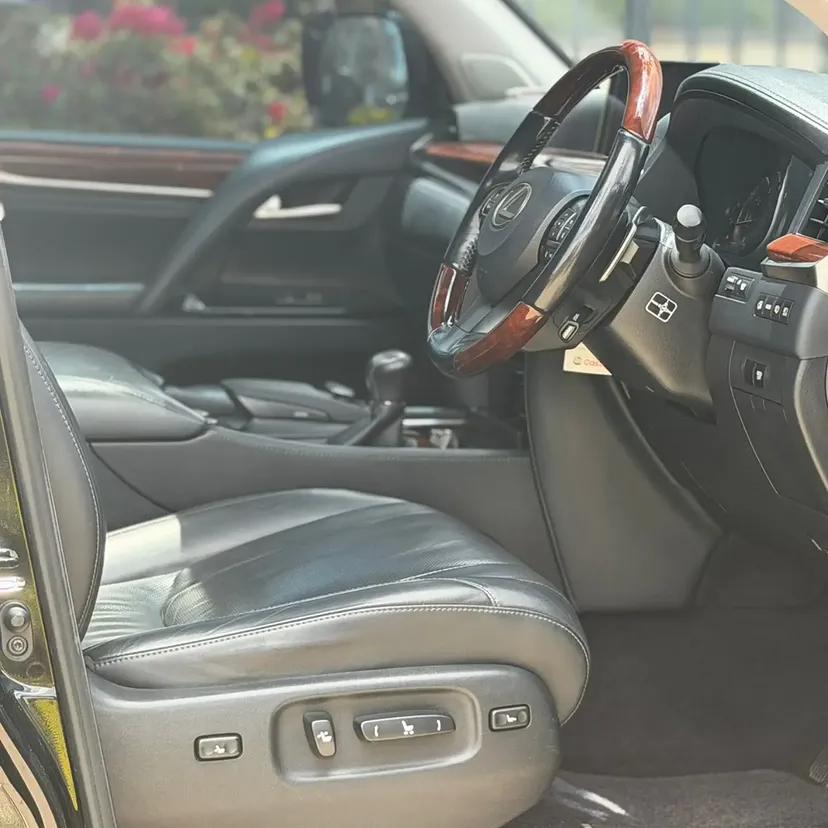 Lexus LX 570 Asian Owner 💪 Fully Loaded QUICK SALE. Cars from 150K, 30% Deposit lipa pole pole. Hire purchase installments HP Car IMPORT 0% DEPOSIT. UpTo 70% financing/finance NO CRB STATUS CHECK Trade in OK