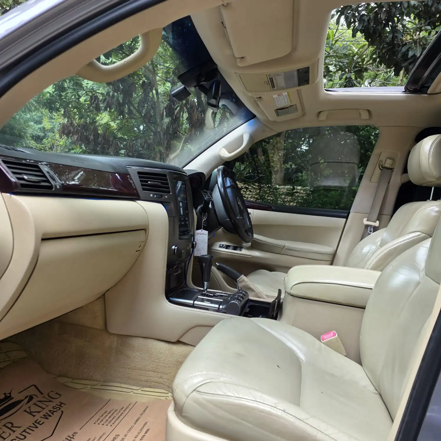 Lexus LX 570 Very Clean 💪 Fully Loaded QUICK SALE. Cars from 150K, 30% Deposit lipa pole pole. Hire purchase installments HP Car IMPORT 0% DEPOSIT. UpTo 70% financing/finance NO CRB STATUS CHECK Trade in OK