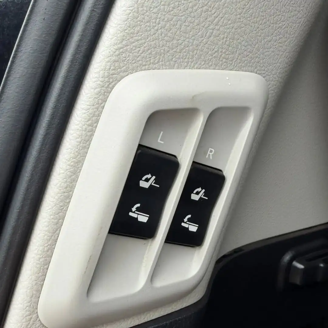 Toyota Prado diesel Asian Owner💪 Fully Loaded QUICK SALE. Cars from 150K, 30% Deposit lipa pole pole. Hire purchase installments HP Car IMPORT 0% DEPOSIT. UpTo 70% financing/finance NO CRB STATUS CHECK Trade in OK