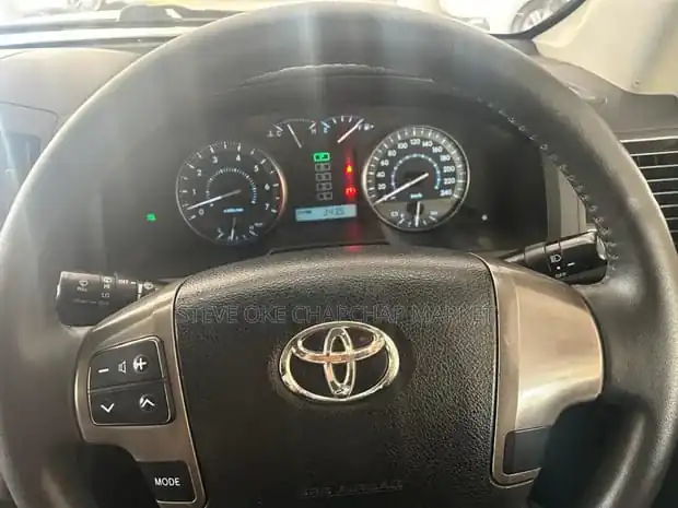 Toyota Land Cruiser V8 2012 3.9M Asian Owner 200 series 💪 Fully Loaded QUICK SALE. Cars from 150K, 30% Deposit lipa pole pole. Hire purchase installments HP Car IMPORT 0% DEPOSIT. UpTo 70% financing/finance NO CRB STATUS CHECK Trade in OK