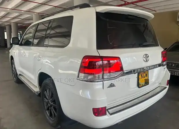 Toyota Land Cruiser V8 2012 3.9M Asian Owner 200 series 💪 Fully Loaded QUICK SALE. Cars from 150K, 30% Deposit lipa pole pole. Hire purchase installments HP Car IMPORT 0% DEPOSIT. UpTo 70% financing/finance NO CRB STATUS CHECK Trade in OK