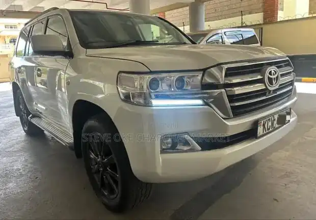 Toyota Land Cruiser V8 2012 3.9M Asian Owner 200 series 💪 Fully Loaded QUICK SALE. Cars from 150K, 30% Deposit lipa pole pole. Hire purchase installments HP Car IMPORT 0% DEPOSIT. UpTo 70% financing/finance NO CRB STATUS CHECK Trade in OK