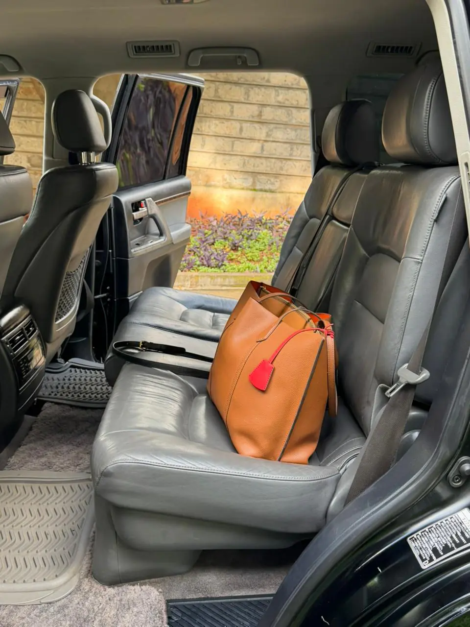 Toyota Land Cruiser v8 60th Anniversary 200 series 💪 Fully Loaded QUICK SALE. Cars from 150K, 30% Deposit lipa pole pole. Hire purchase installments HP Car IMPORT 0% DEPOSIT. UpTo 70% financing/finance NO CRB STATUS CHECK Trade in OK