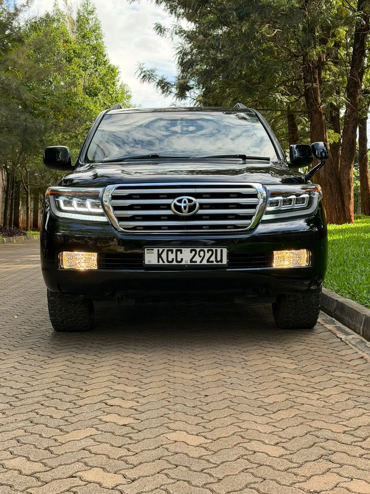 Toyota Land Cruiser v8 60th Anniversary 200 series 💪 Fully Loaded QUICK SALE. Cars from 150K, 30% Deposit lipa pole pole. Hire purchase installments HP Car IMPORT 0% DEPOSIT. UpTo 70% financing/finance NO CRB STATUS CHECK Trade in OK