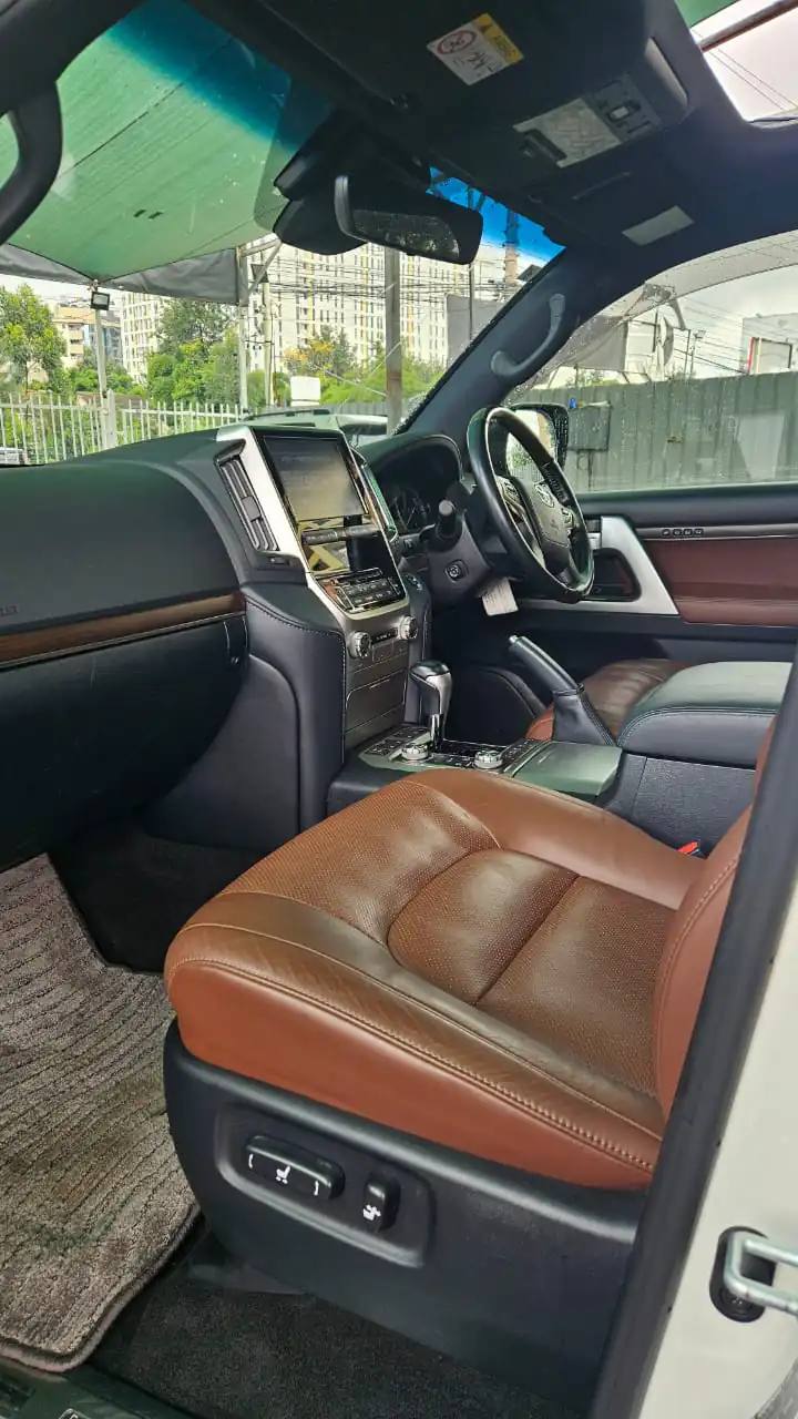 Toyota Land Cruiser 2019 V8 ZX New Arrival 9.9M 200 series 💪 Fully Loaded QUICK SALE. Cars from 150K, 30% Deposit lipa pole pole. Hire purchase installments HP Car IMPORT 0% DEPOSIT. UpTo 70% financing/finance NO CRB STATUS CHECK Trade in OK