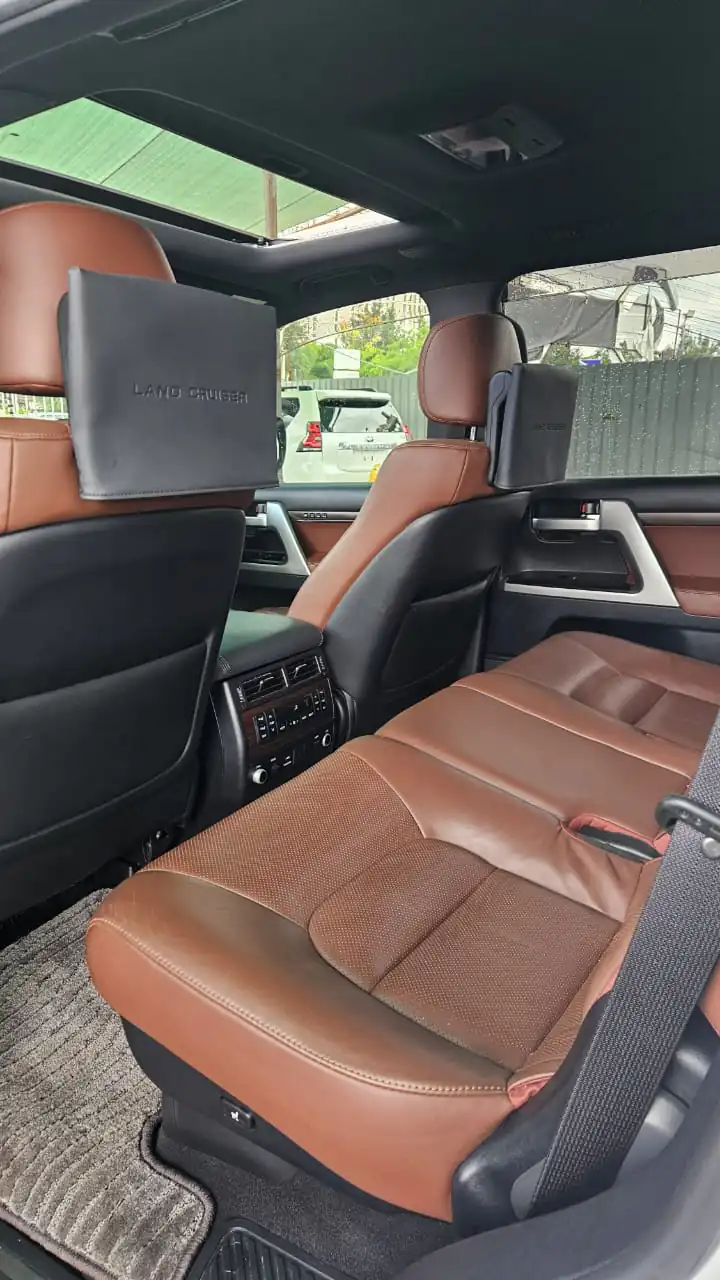 Toyota Land Cruiser 2019 V8 ZX New Arrival 9.9M 200 series 💪 Fully Loaded QUICK SALE. Cars from 150K, 30% Deposit lipa pole pole. Hire purchase installments HP Car IMPORT 0% DEPOSIT. UpTo 70% financing/finance NO CRB STATUS CHECK Trade in OK