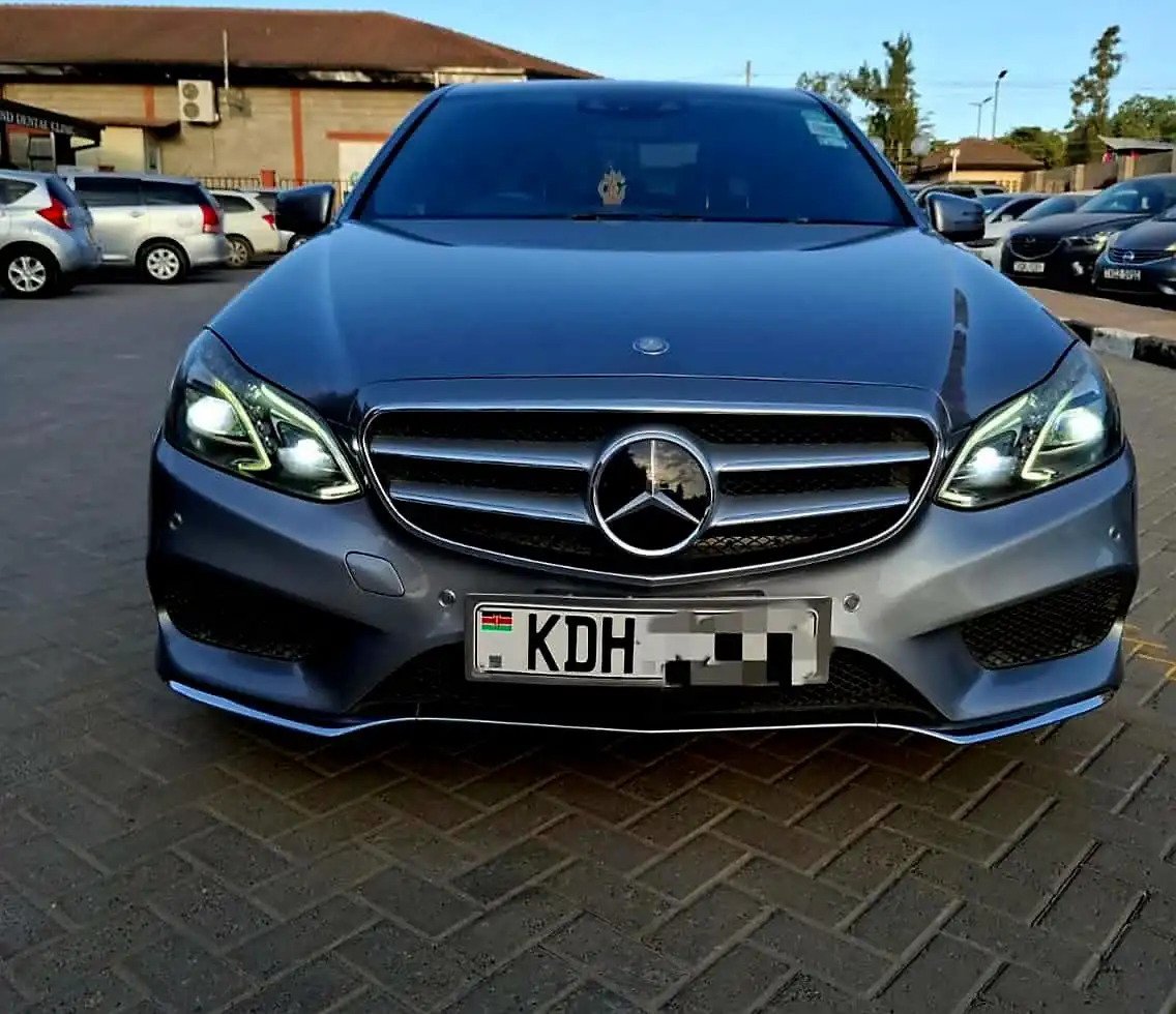 Mercedes Benz E250 Asian Owner Very clean  😲 QUICK SALE. Cars from 150K, 30% Deposit lipa pole pole. Hire purchase installments HP. UpTo 70% financing/finance NO CRB STATUS CHECK Trade in OK