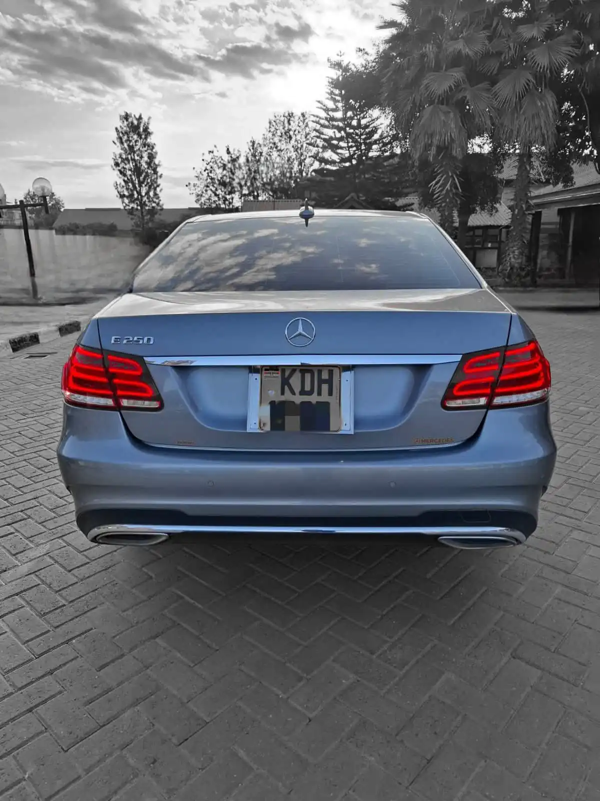 Mercedes Benz E250 Asian Owner Very clean  😲 QUICK SALE. Cars from 150K, 30% Deposit lipa pole pole. Hire purchase installments HP. UpTo 70% financing/finance NO CRB STATUS CHECK Trade in OK