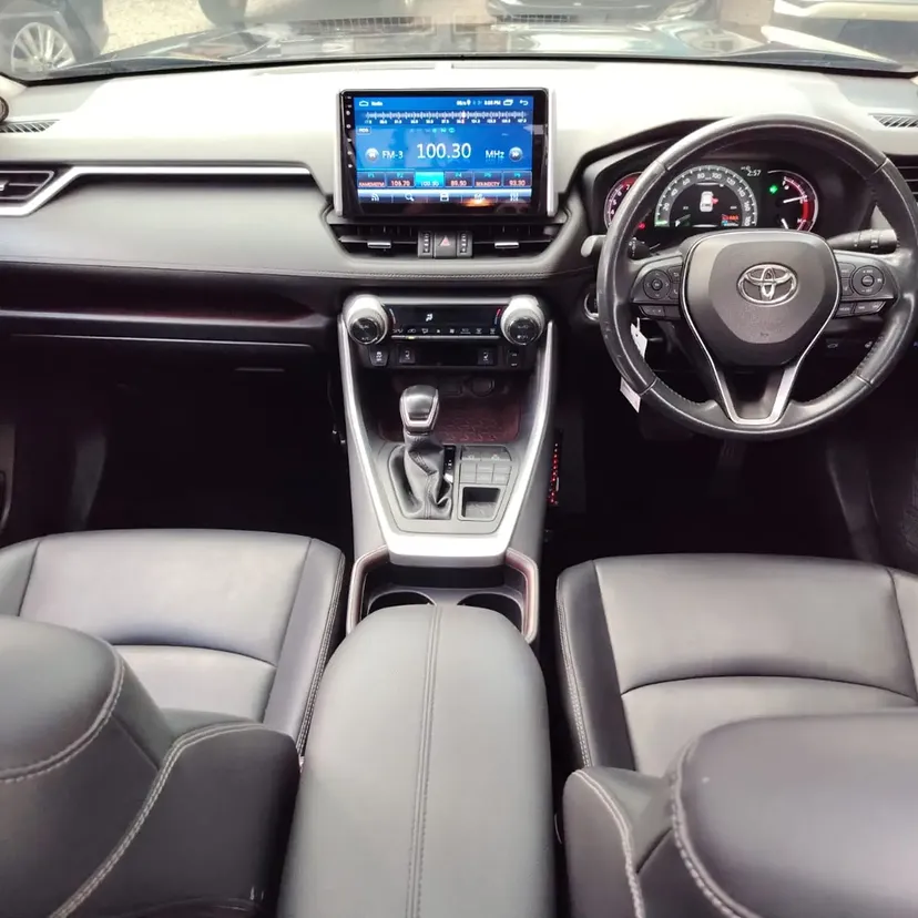 Toyota RAV4 with  Sunroof 2020 3.4M ONLY 44k Km😲 QUICK SALE. Cars from 150K, 30% Deposit lipa pole pole. Hire purchase installments HP. UpTo 70% financing/finance NO CRB STATUS CHECK Trade in OK