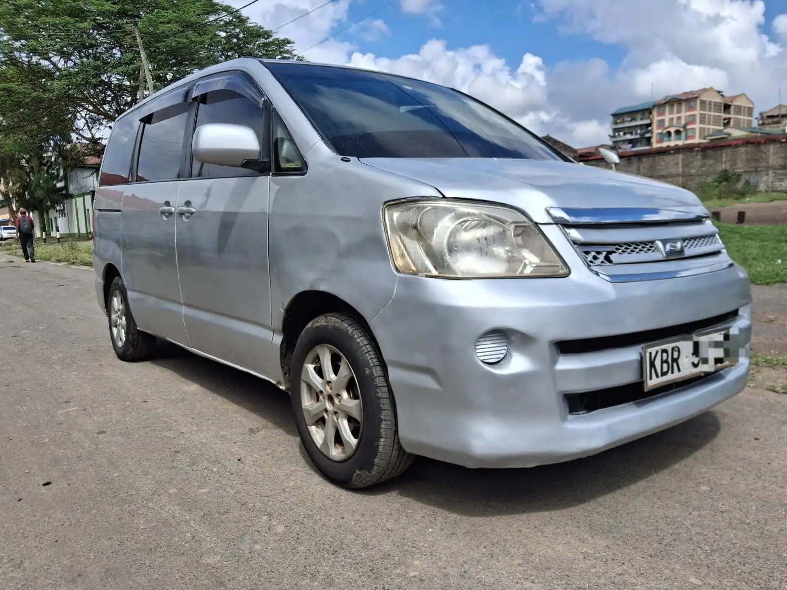 Toyota Noah 😲 QUICK SALE. Cars from 150K, 30% Deposit lipa pole pole. Hire purchase installments HP. UpTo 70% financing/finance NO CRB STATUS CHECK Trade in OK