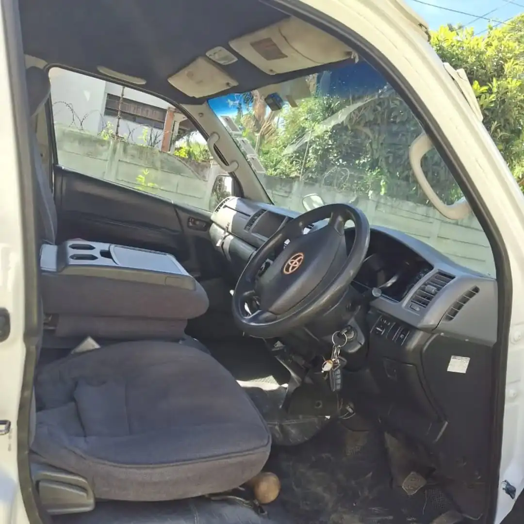 Toyota Hiace 9L😲 QUICK SALE. Cars from 150K, 30% Deposit lipa pole pole. Hire purchase installments HP. UpTo 70% financing/finance NO CRB STATUS CHECK Trade in OK