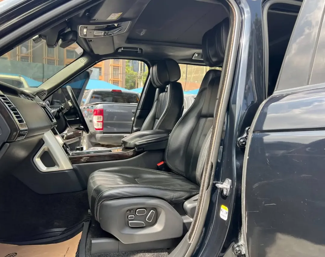 Range Rover Vogue Autobiography 4.4😲 💪 Fully Loaded QUICK SALE. Cars from 150K, 30% Deposit lipa pole pole. Hire purchase installments HP Car IMPORT 0% DEPOSIT. UpTo 70% financing/finance NO CRB STATUS CHECK Trade in OK