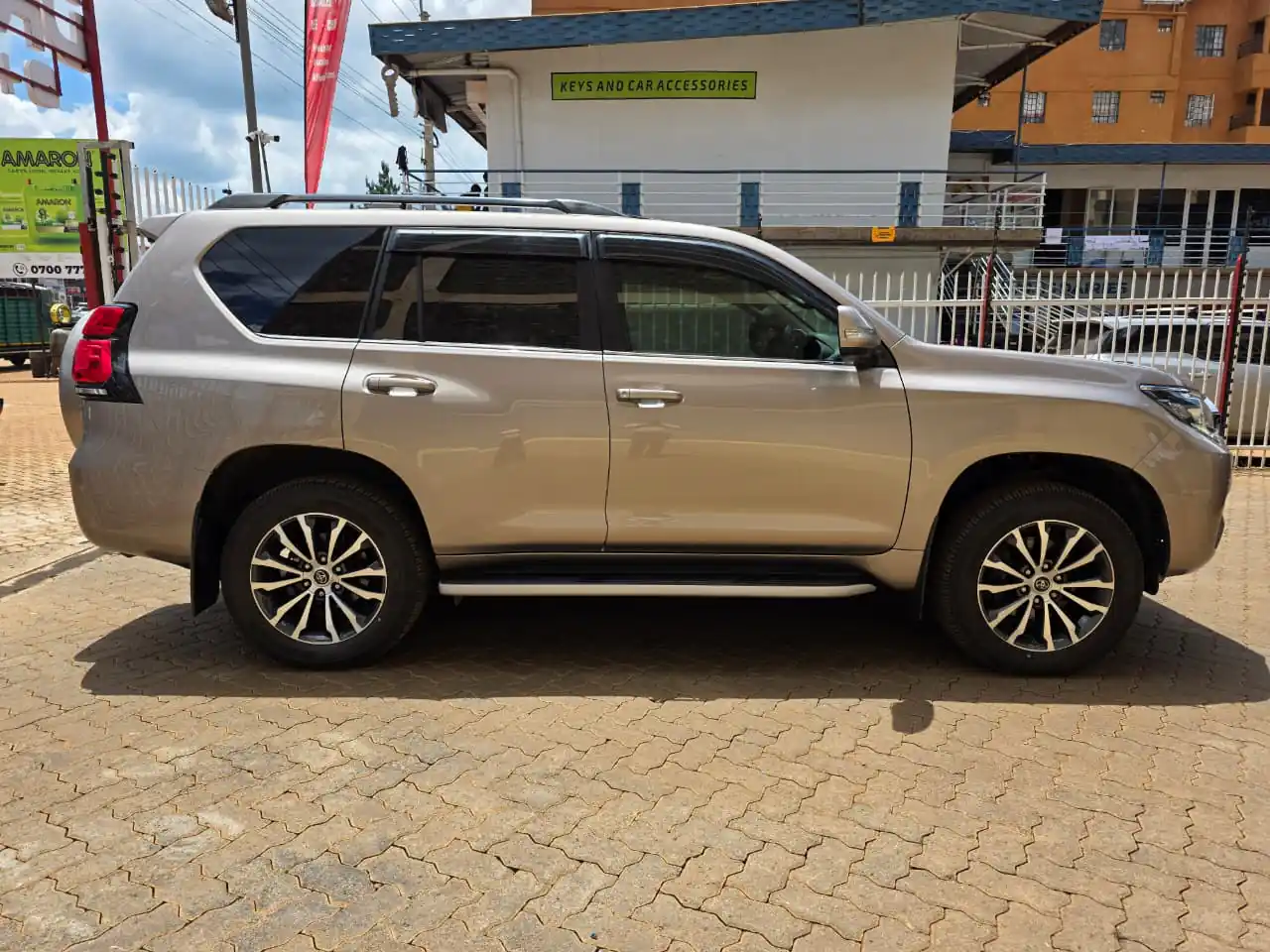 Toyota Land Cruiser Prado Kakadu VXL 2021😲 💪 Fully Loaded QUICK SALE. Cars from 150K, 30% Deposit lipa pole pole. Hire purchase installments HP Car IMPORT 0% DEPOSIT. UpTo 70% financing/finance NO CRB STATUS CHECK Trade in OK